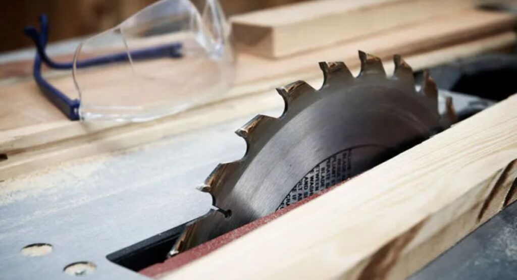 Översågat Explained: Complete Guide to Meaning, Techniques, and Woodworking Uses